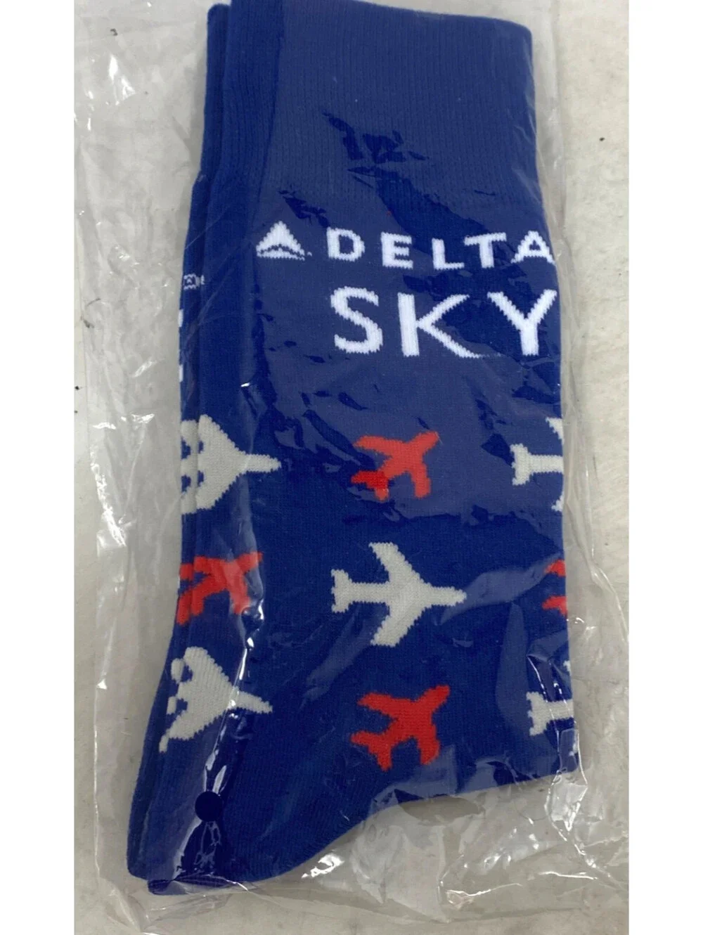 Delta Airlines Sky Red White & Blue Airplanes Cotton Blend Men's Socks 6-12